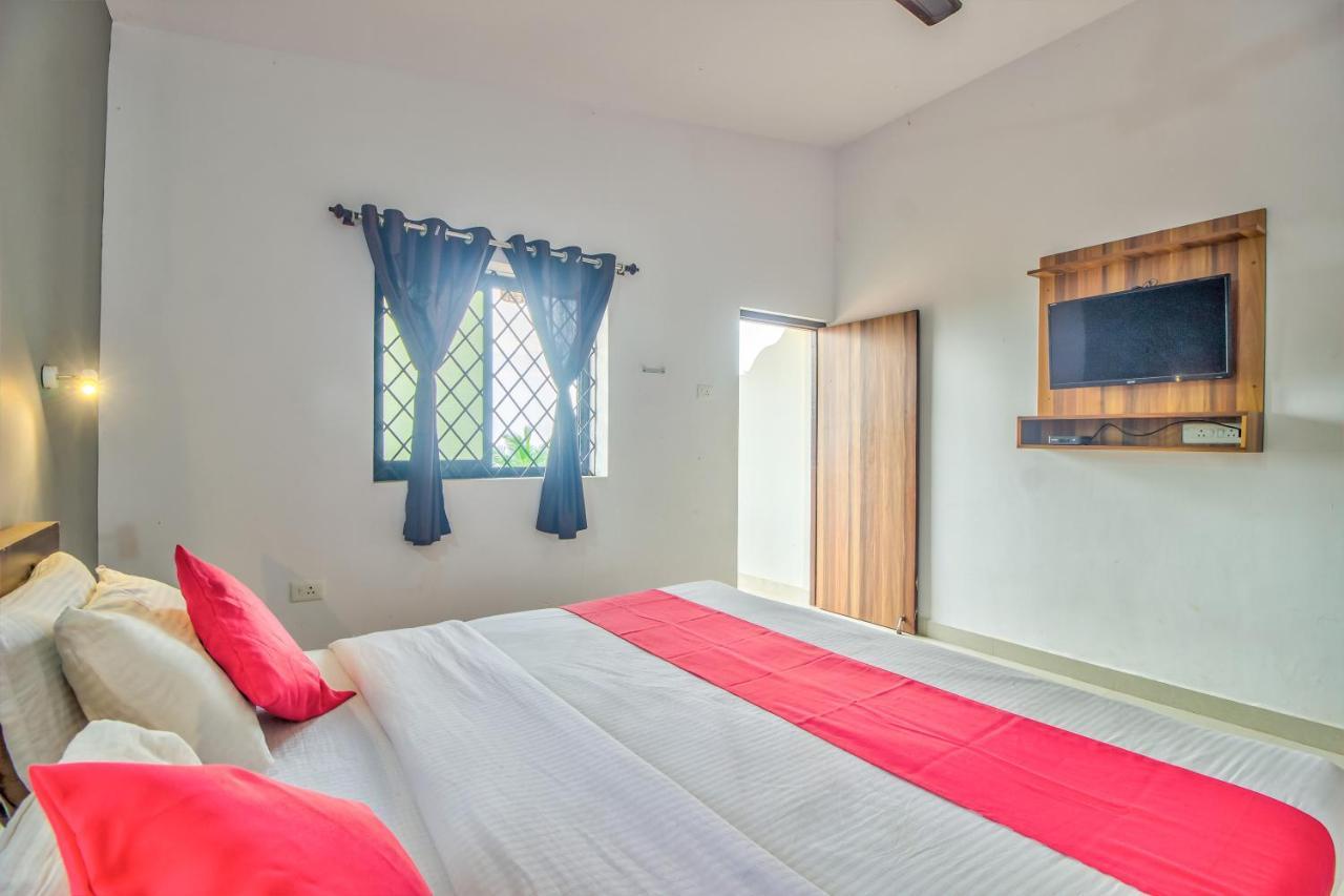 Beach Doorz Hotel Baga Exterior foto