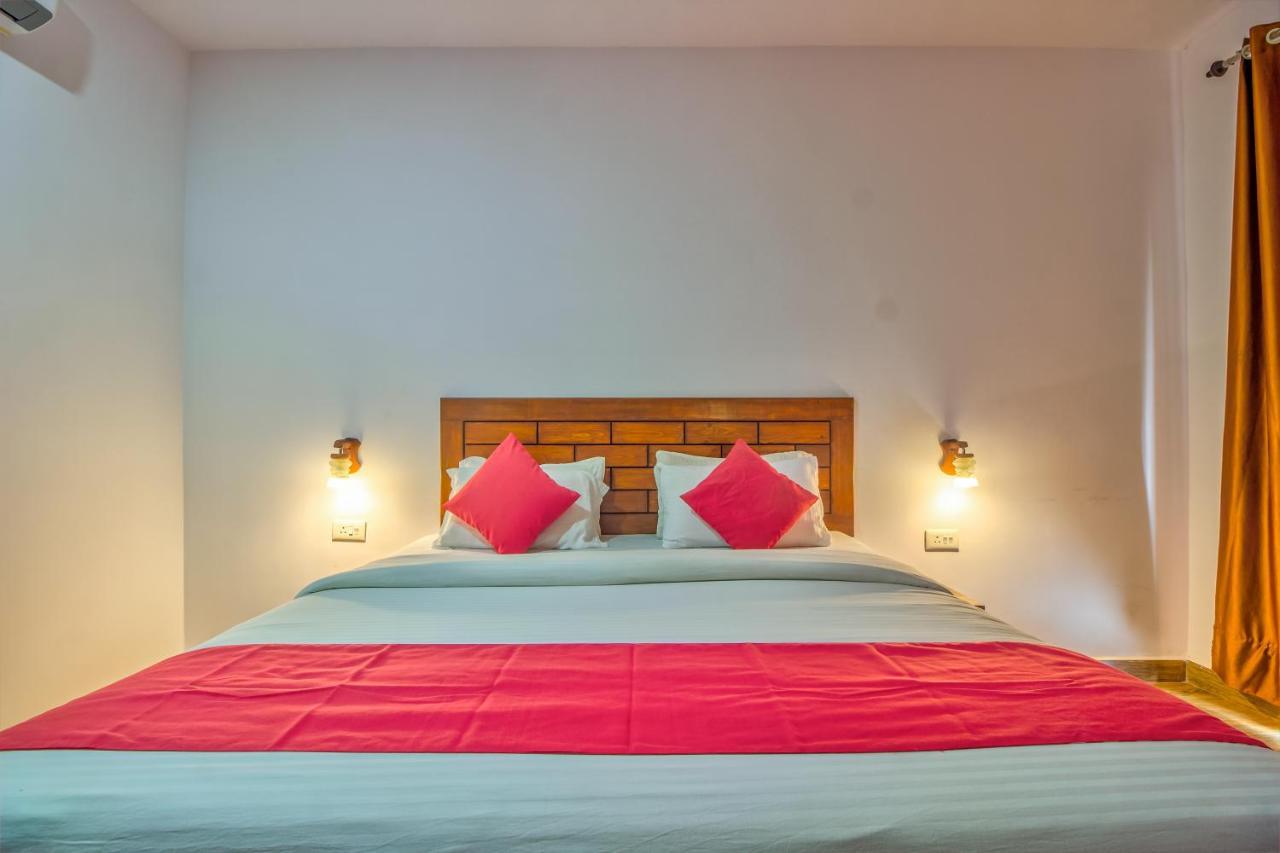 Beach Doorz Hotel Baga Exterior foto