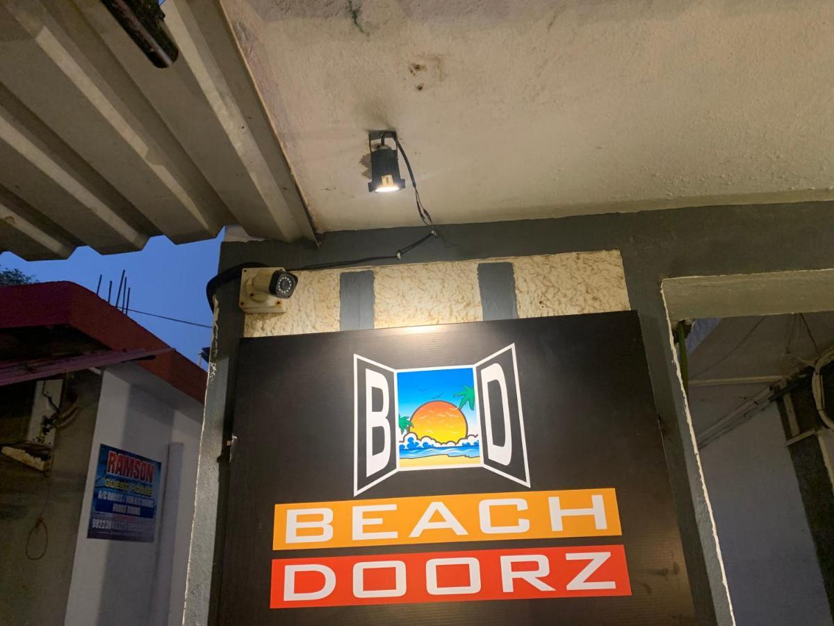 Beach Doorz Hotel Baga Exterior foto